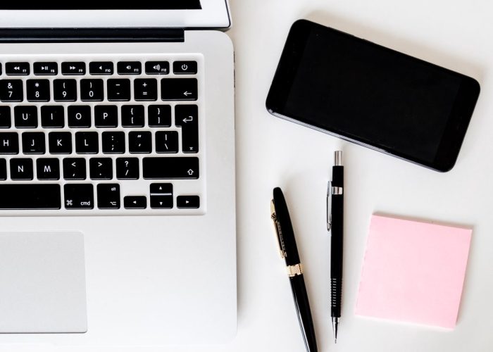 un ordinateur portable pour faire du blogging